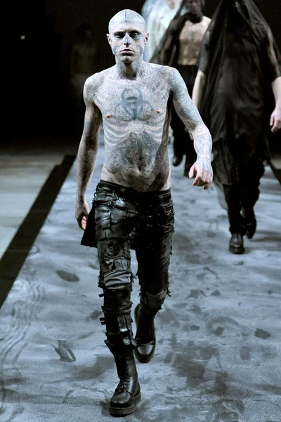 Look 35